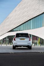 Volvo XC90 D5 Inscription 2015 года (UK)